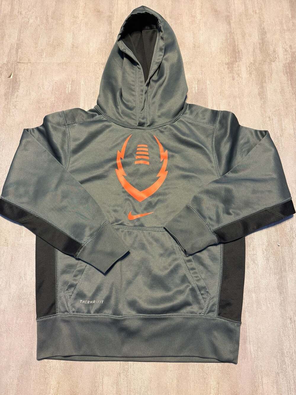 Nike Boys Therma-FIT Football‎ Graphic Hoodie Grey Orange Size S